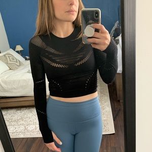 Fabletics - Long Sleeved Mesh Crop Top